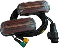 Fristom LED-bakljus med dynamiska blinkers – 5 m 13-pin